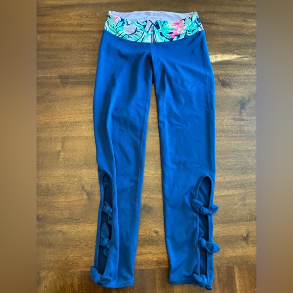 Lilly Pulitzer Pants - Lilly Pulitzer Leggings Blue Women’s XS Noelani Weekender Midi Luxletic Bows